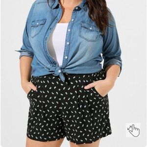NWT Torrid 3.5 Inch Challis Shorts